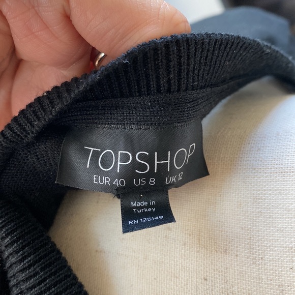 TopShop basic black Long black shirt with details in the back  Size 8 - Picture 8 of 8